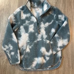 LIV Outdoor Women’s Sherpa Pullover Sweater